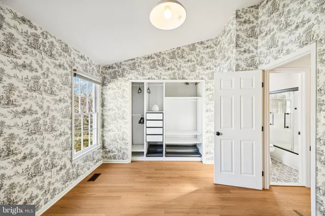 $679,900 | 6347 Chimney Wood Court, Alexandria, VA 22306