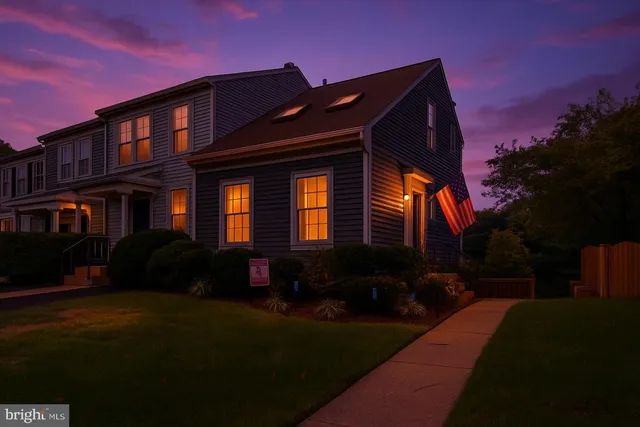 $679,900 | 6347 Chimney Wood Court, Alexandria, VA 22306