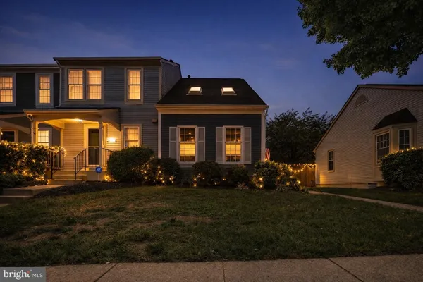 $639,900 | 6347 Chimney Wood Court, Alexandria, VA 22306