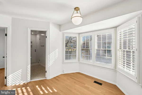 $639,900 | 6347 Chimney Wood Court, Alexandria, VA 22306