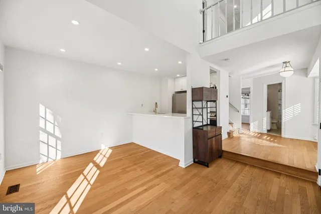 $679,900 | 6347 Chimney Wood Court, Alexandria, VA 22306