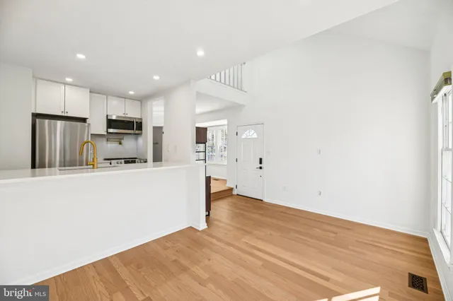 $679,900 | 6347 Chimney Wood Court, Alexandria, VA 22306