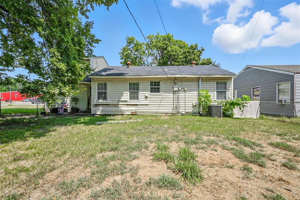 204 Graham Avenue Bonham, TX 75418 - Photo 17 of 21 Back of property