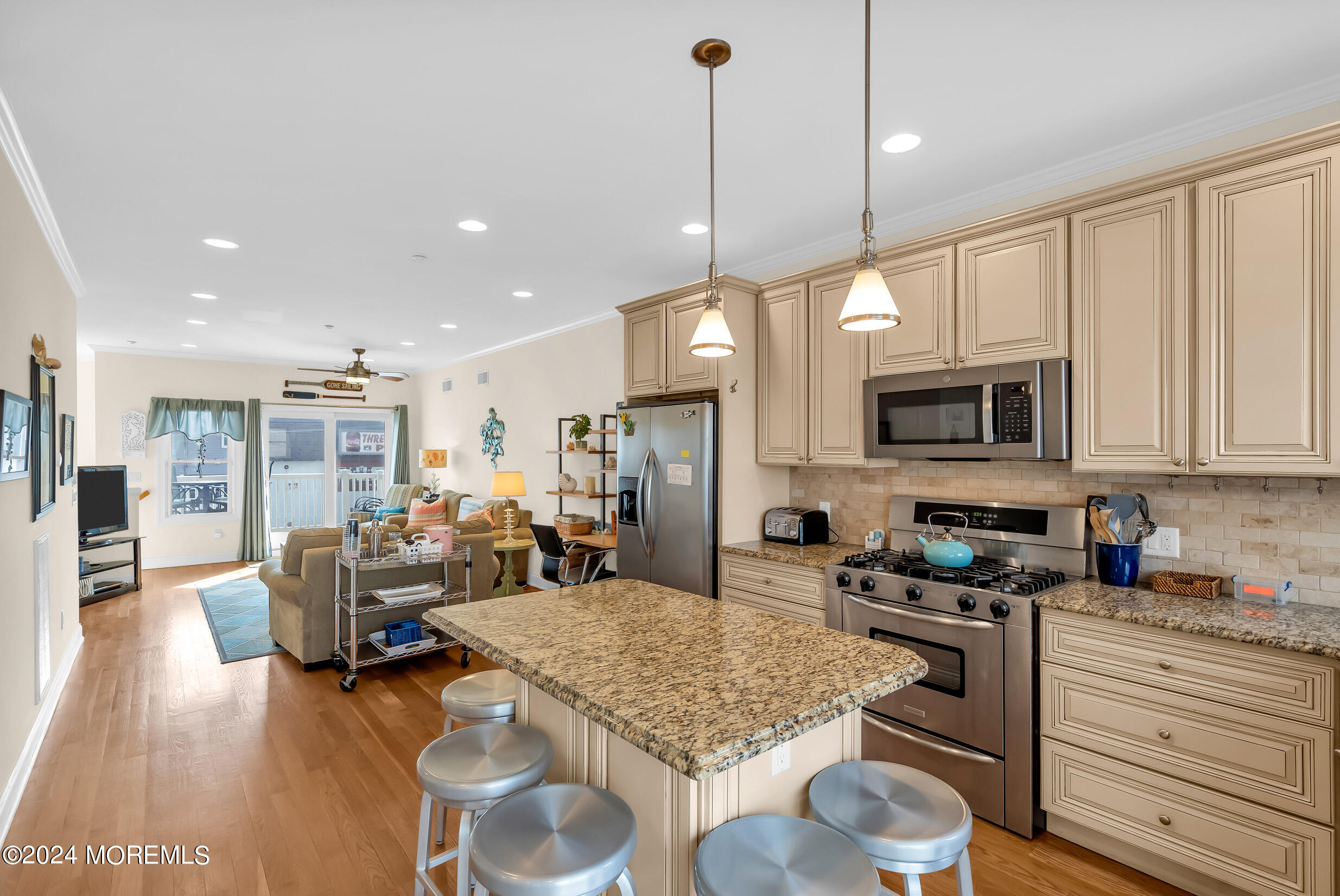 21 Blaine Avenue, Unit 11 Seaside Heights, NJ 08751 - Photo 25 of 94 3 (12)