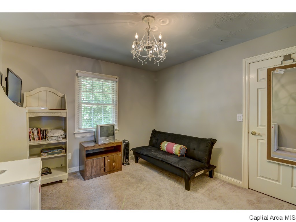 812 Wythe Road Springfield, IL 62702 - Photo 26 of 36