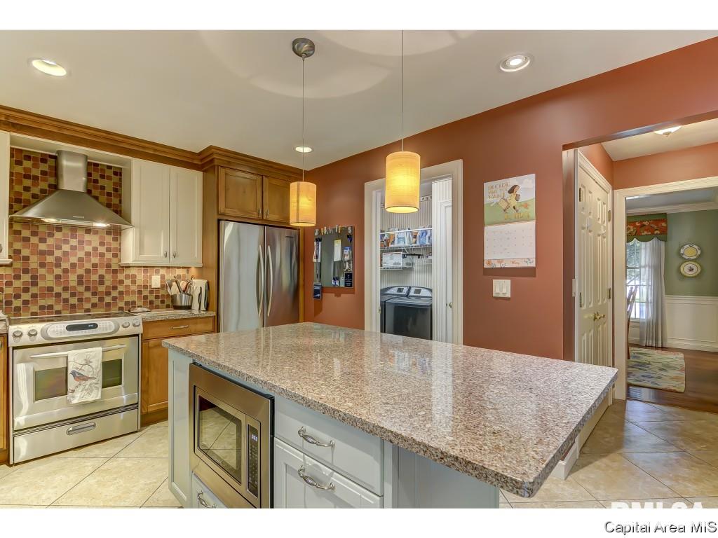 812 Wythe Road Springfield, IL 62702 - Photo 3 of 36