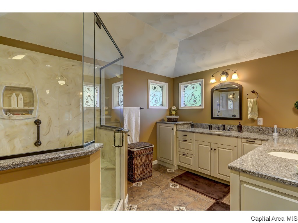 812 Wythe Road Springfield, IL 62702 - Photo 5 of 36
