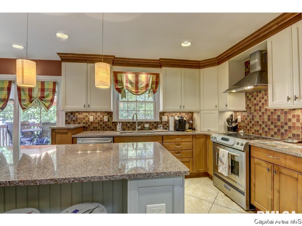 812 Wythe Road Springfield, IL 62702 - Photo 10 of 36