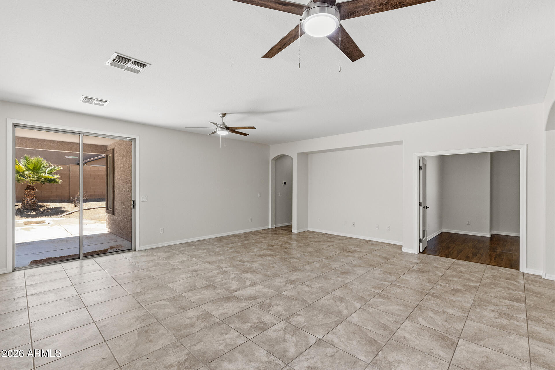 2319 West Beverly Rd. Phoenix, AZ 85041 - Photo 11 of 28
