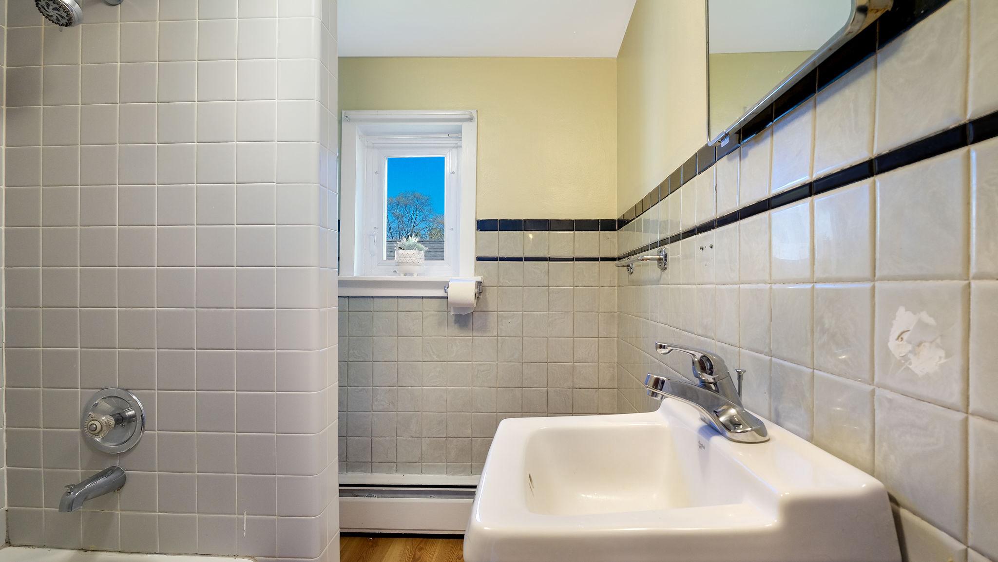 18 Mercer Avenue, Unit GARAGE Doylestown, PA 18901 - Photo 9 of 13 Full Bath with Shower and Window!