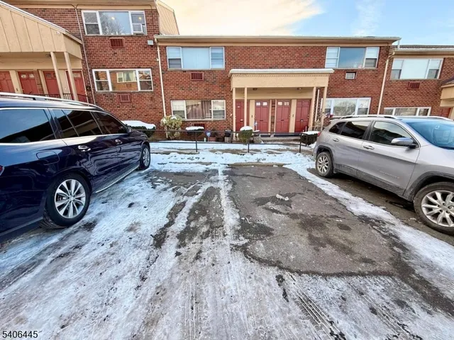 $240,000 | 916 Stuyvesant Avenue, Unit G1, Irvington, NJ 07111