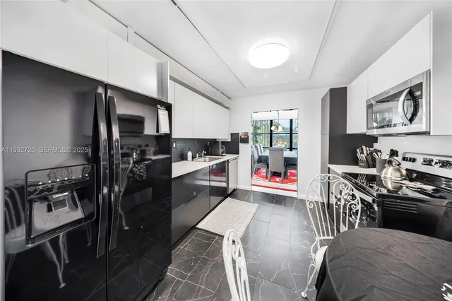 $3,100 | 800 Parkview Drive, Unit 230, Hallandale Beach, FL 33009