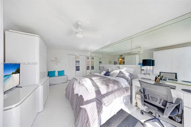 $3,100 | 800 Parkview Drive, Unit 230, Hallandale Beach, FL 33009