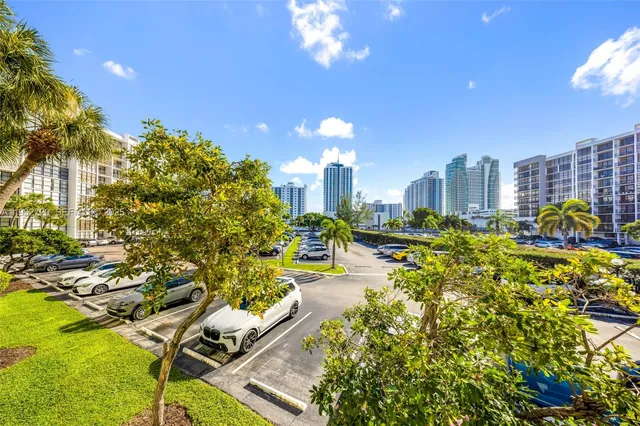$3,100 | 800 Parkview Drive, Unit 230, Hallandale Beach, FL 33009