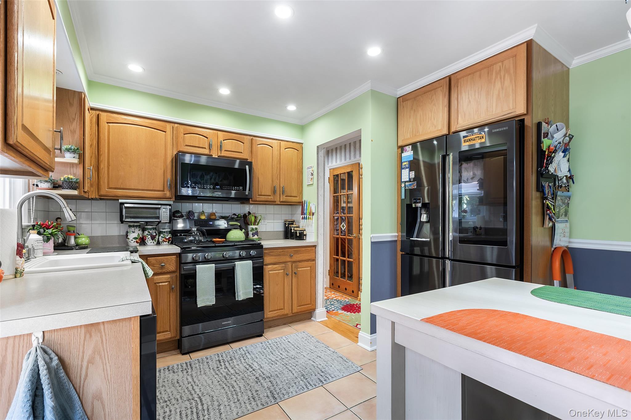 11 Brook Road Port Chester, NY 10573 - Photo 8 of 32
