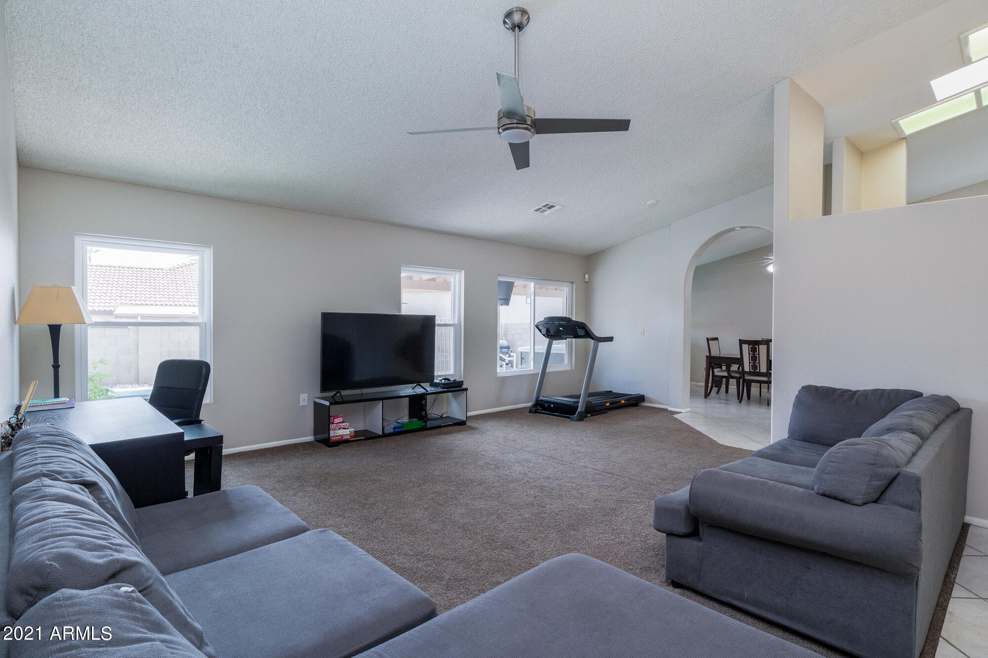 4217 East Frye Road Phoenix, AZ 85048 - Photo 3 of 28 4217 E Frye Rd (14 of 30)