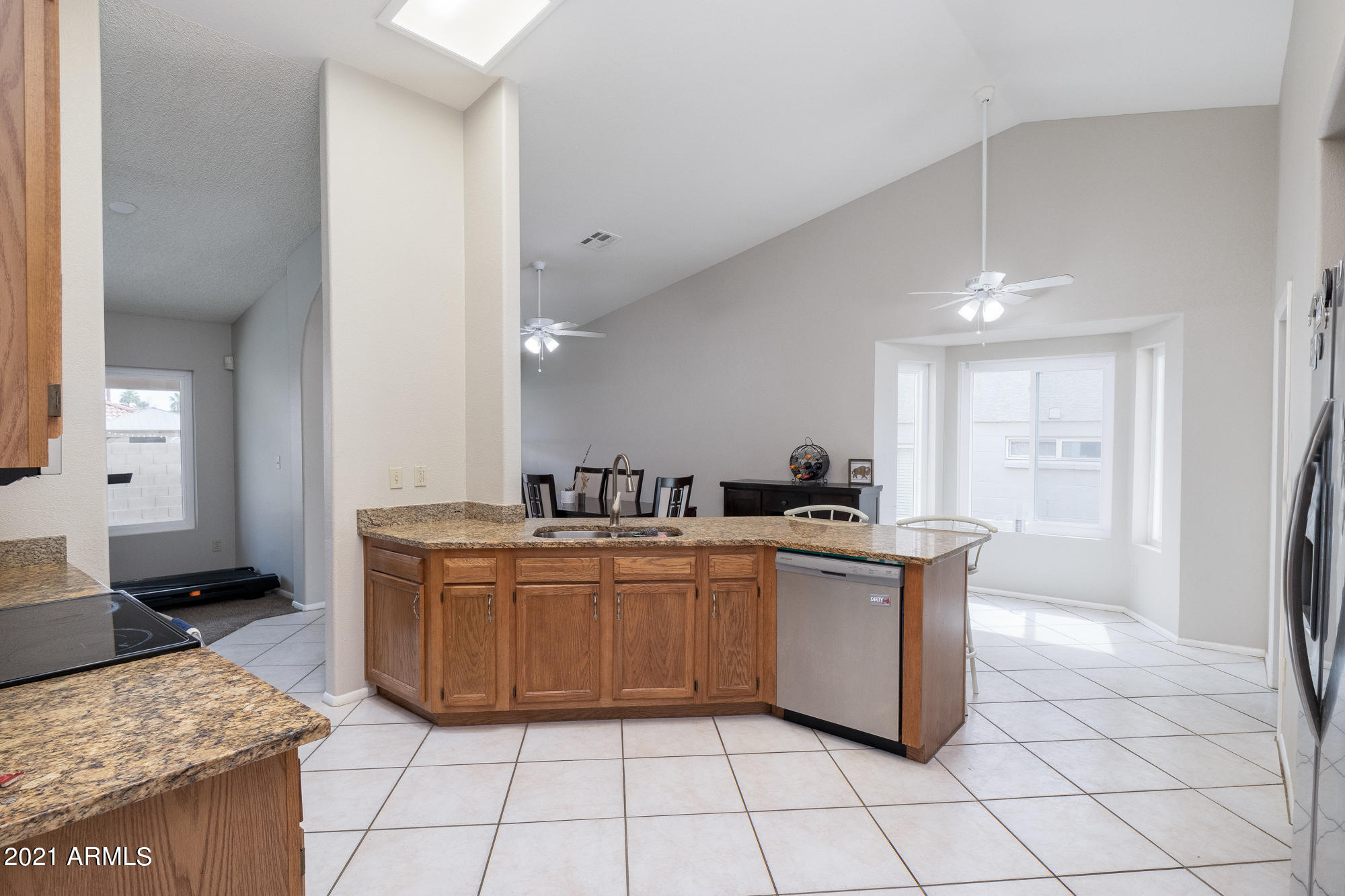 4217 East Frye Road Phoenix, AZ 85048 - Photo 8 of 28 4217 E Frye Rd (22 of 30)