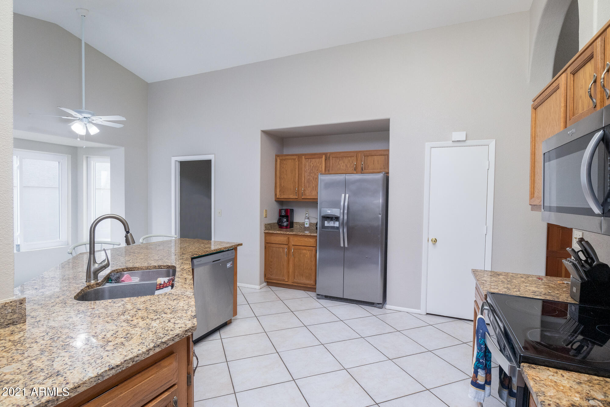 4217 East Frye Road Phoenix, AZ 85048 - Photo 9 of 28 4217 E Frye Rd (23 of 30)