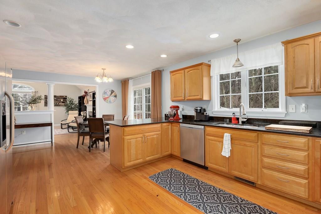 42 Lowell Road North Reading, MA 01864 - Photo 12 of 34 Gallery Image 12