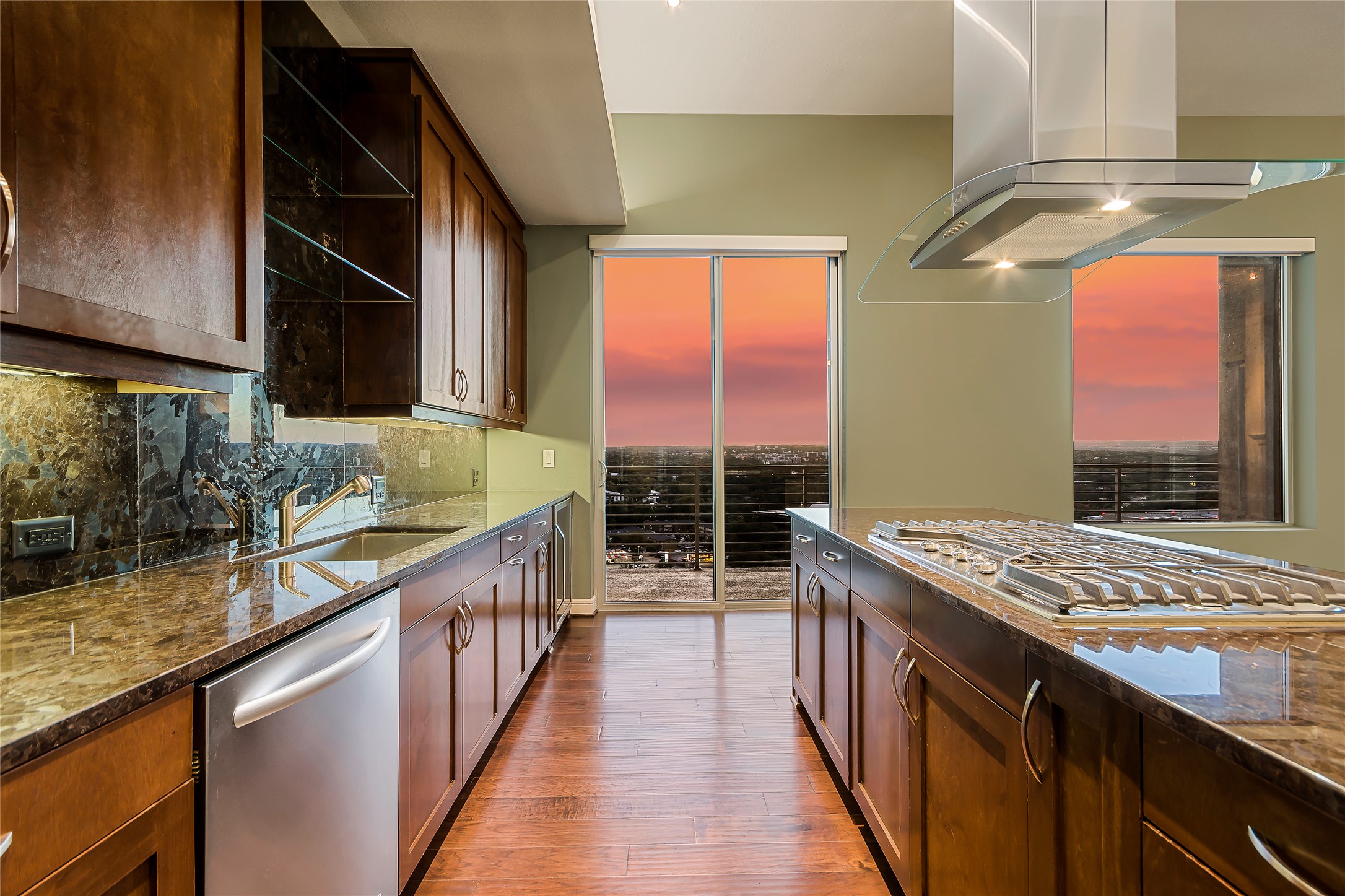 214 Barton Springs Road, Unit 1921 Austin, TX 78704 - Photo 5 of 22 Gallery Image 5