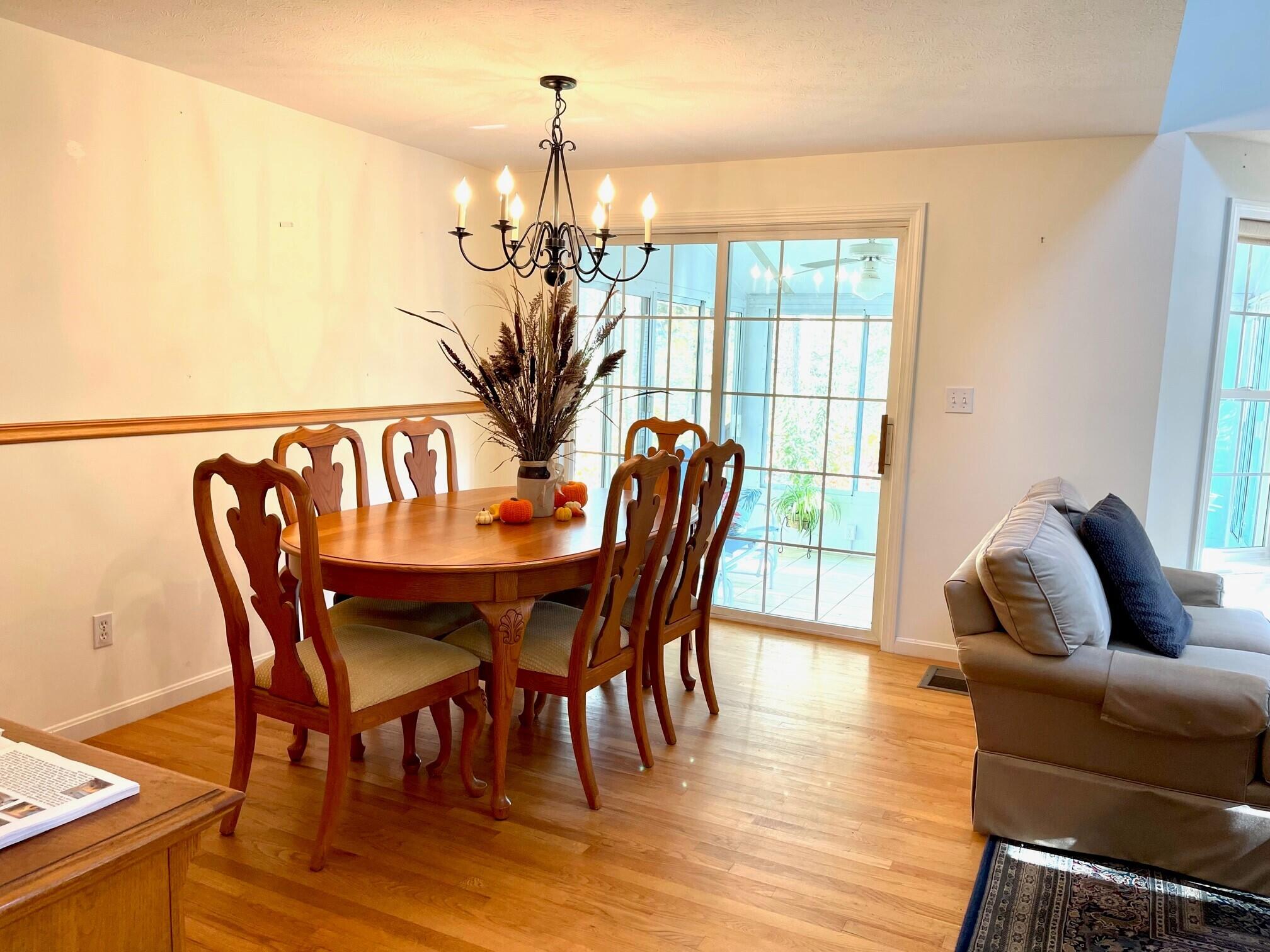 19 Windsor Commons Drive, Unit 19 Kennebunk, ME 04043 - Photo 18 of 68 Perfect for holiday entertaining