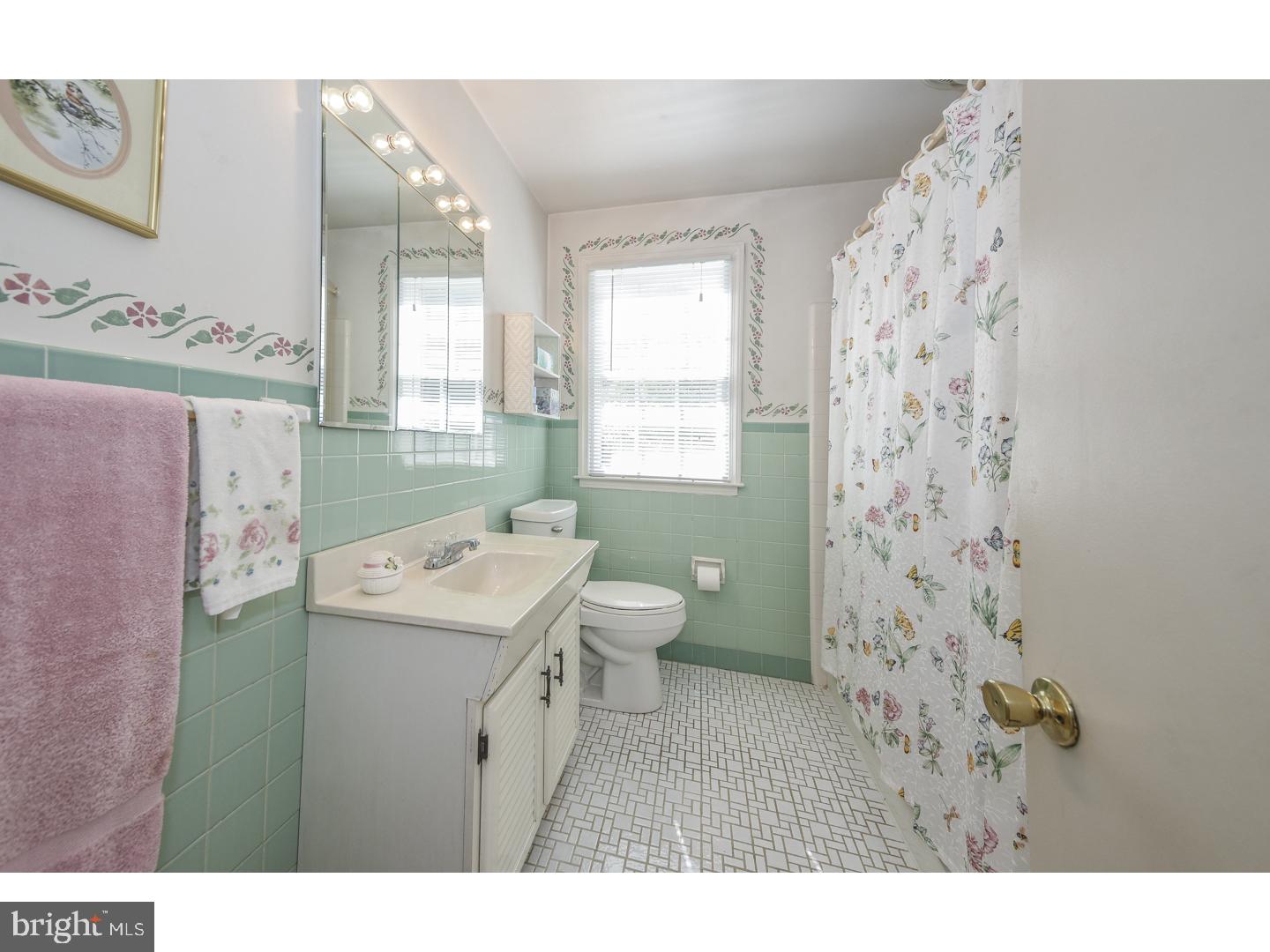 606 Arlingham Road Flourtown, PA 19031 - Photo 17 of 24 Bathroom