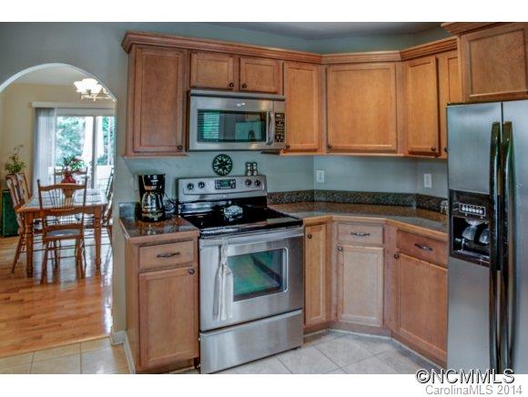 24 Buckle Ridge Weaverville, NC 28787 - Photo 9 of 22 Gallery Image 9