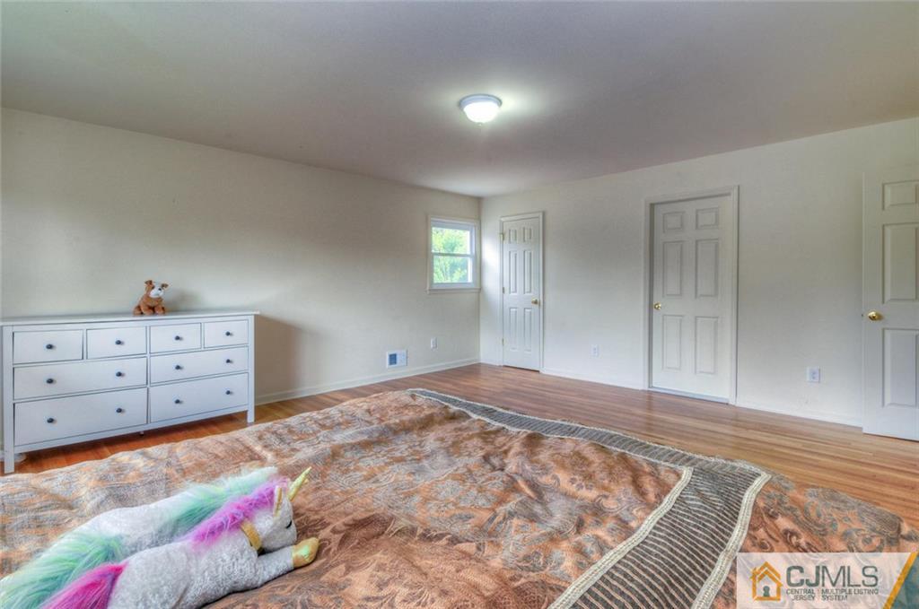 36 Clearview Road East Brunswick, NJ 08816 - Photo 11 of 21 Gallery Image 11