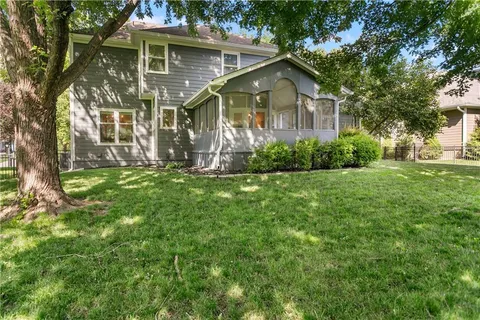 $750,000 | 5255 West 129th Terrace, Leawood, KS 66209