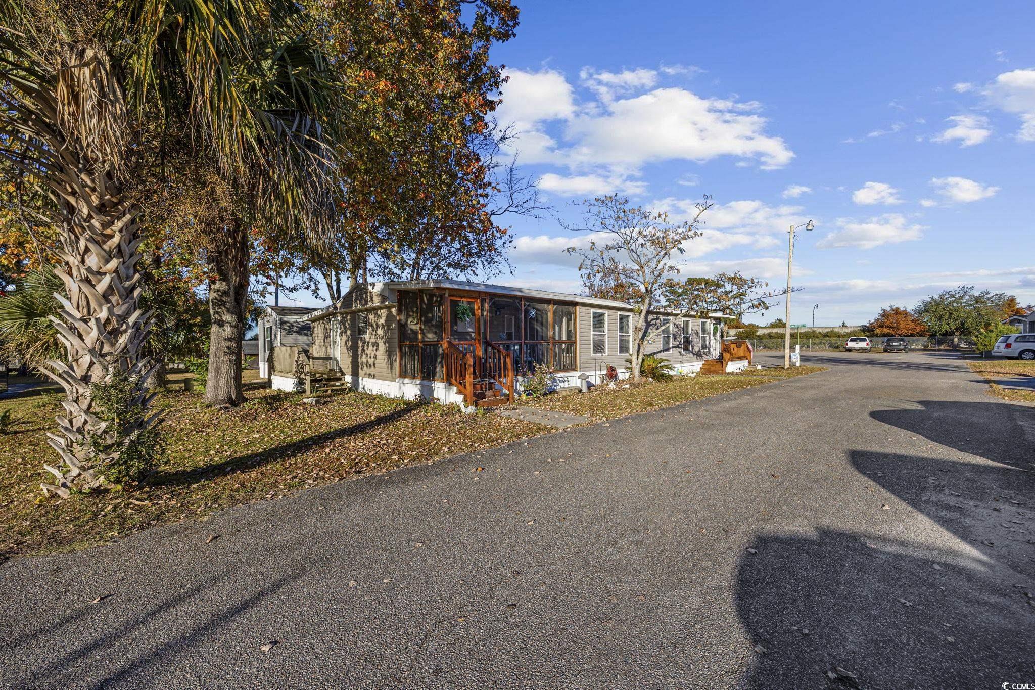 80 Princess Drive North Myrtle Beach, SC 29582 - Photo 22 of 27 View of manufactured / mobile home
