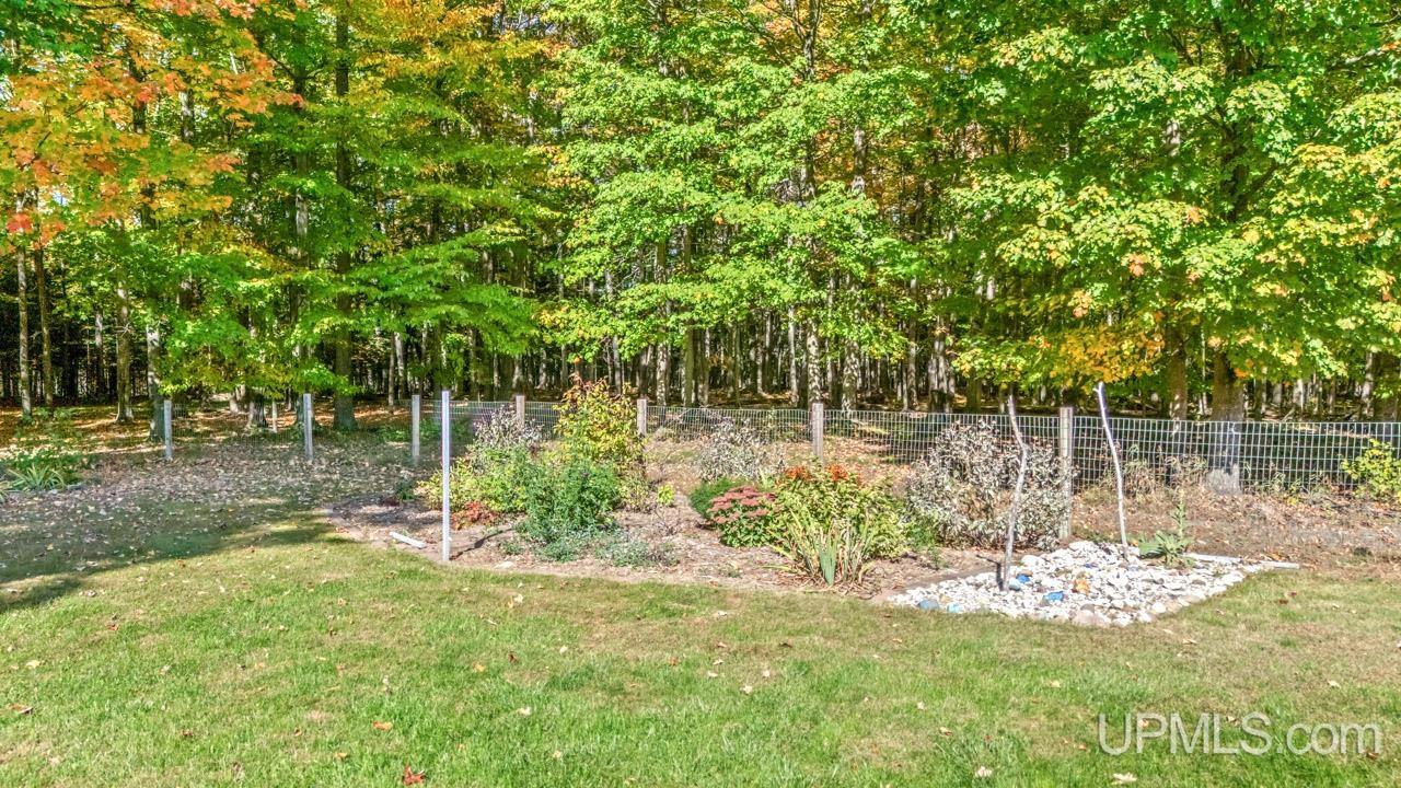8575 M.5 Road Gladstone, MI 49837 - Photo 31 of 33