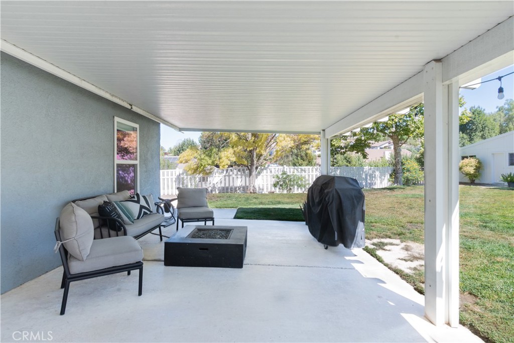 1766 Union Road Paso Robles, CA 93446 - Photo 19 of 31 a living room with furniture and a large window