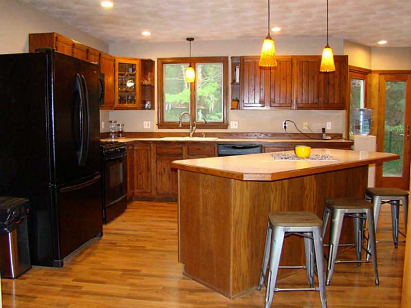11 Azalea Avenue Exeter, RI 02822 - Photo 8 of 25 Kitchen.