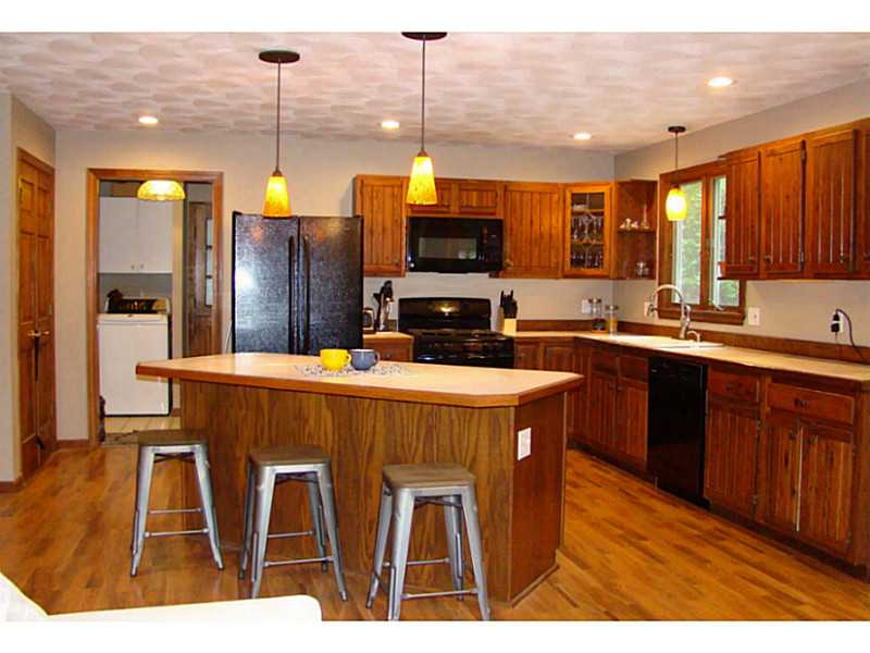 11 Azalea Avenue Exeter, RI 02822 - Photo 10 of 25 Kitchen.