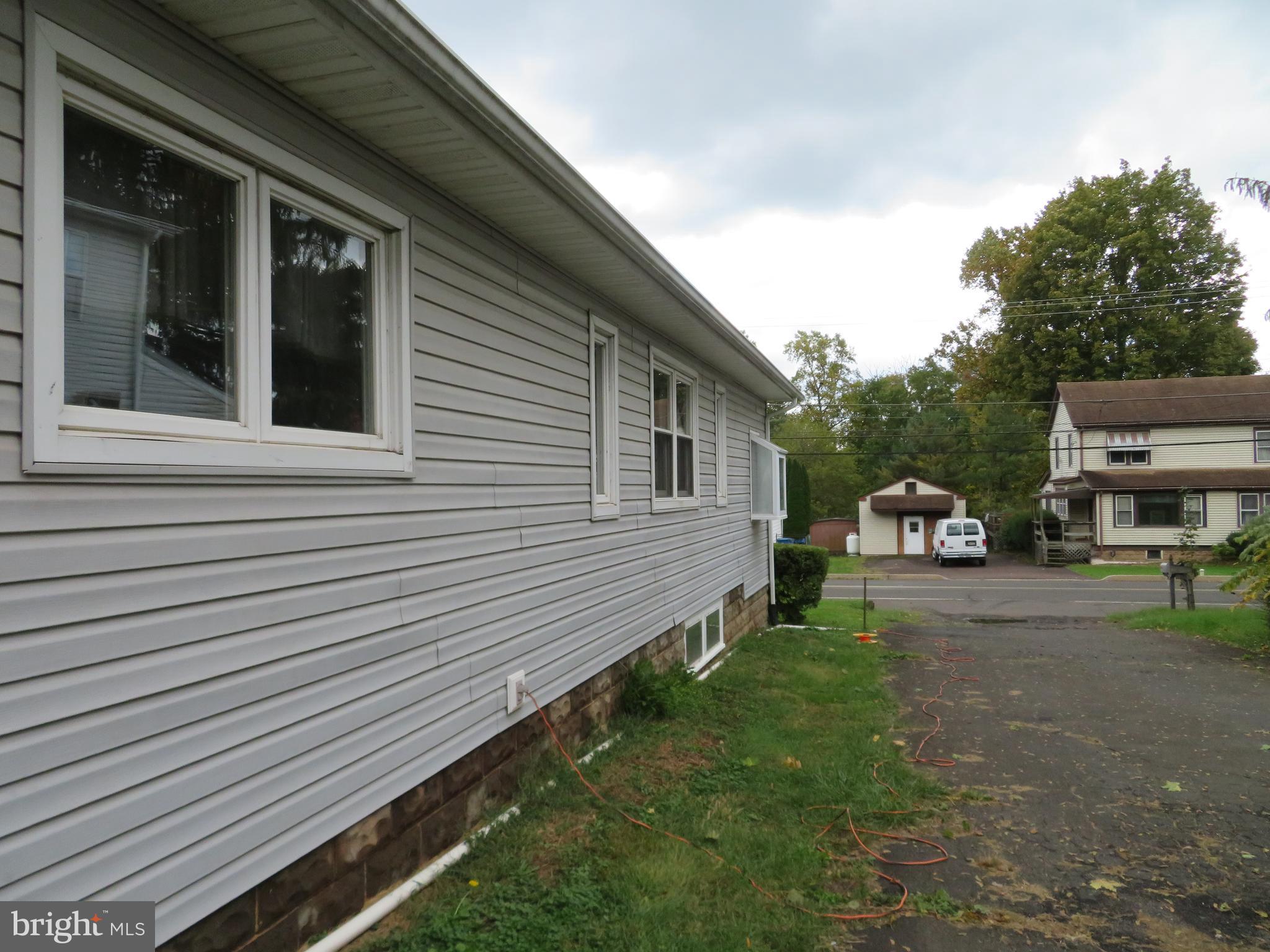 2930 East Walnut Street Colmar, PA 18915 - Photo 3 of 9 Gallery Image 3