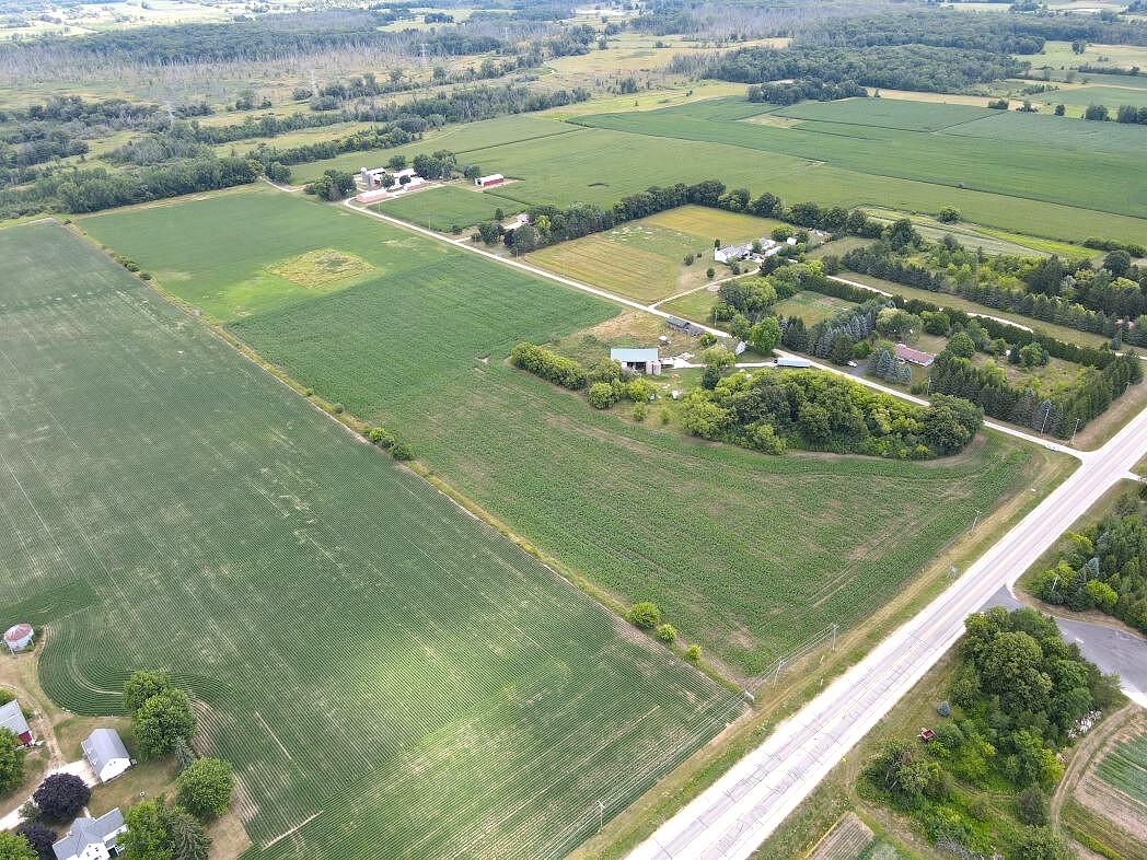 1602 State Highway Jackson, WI 53037 - Photo 23 of 46 dji_fly_20260723_112040_402_178482365173