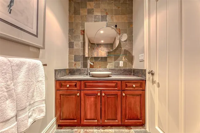 $60,000 | 1313 East Lake Drive, Fort Lauderdale, FL 33316