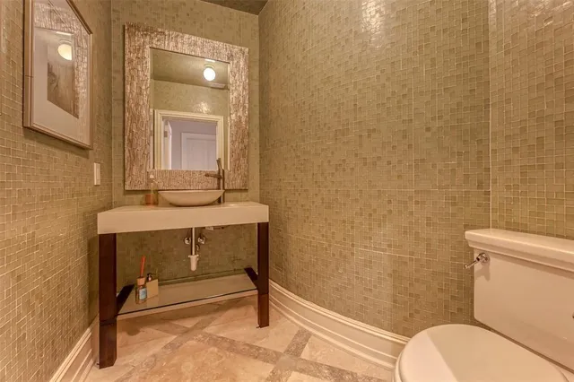 $60,000 | 1313 East Lake Drive, Fort Lauderdale, FL 33316