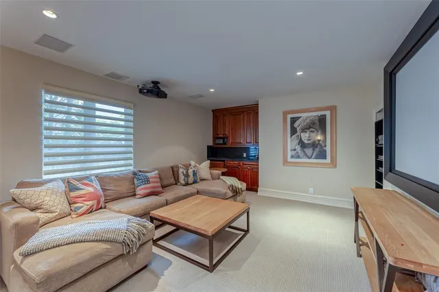 $60,000 | 1313 East Lake Drive, Fort Lauderdale, FL 33316