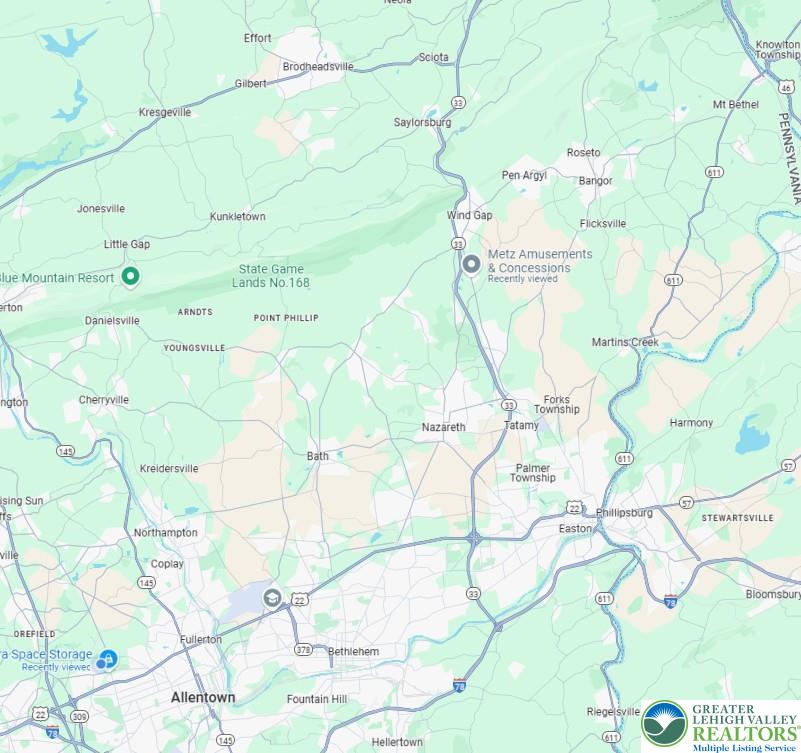 33 Pa Route Wind Gap, PA 18091 - Photo 8 of 11 a close up of a vase of flowers