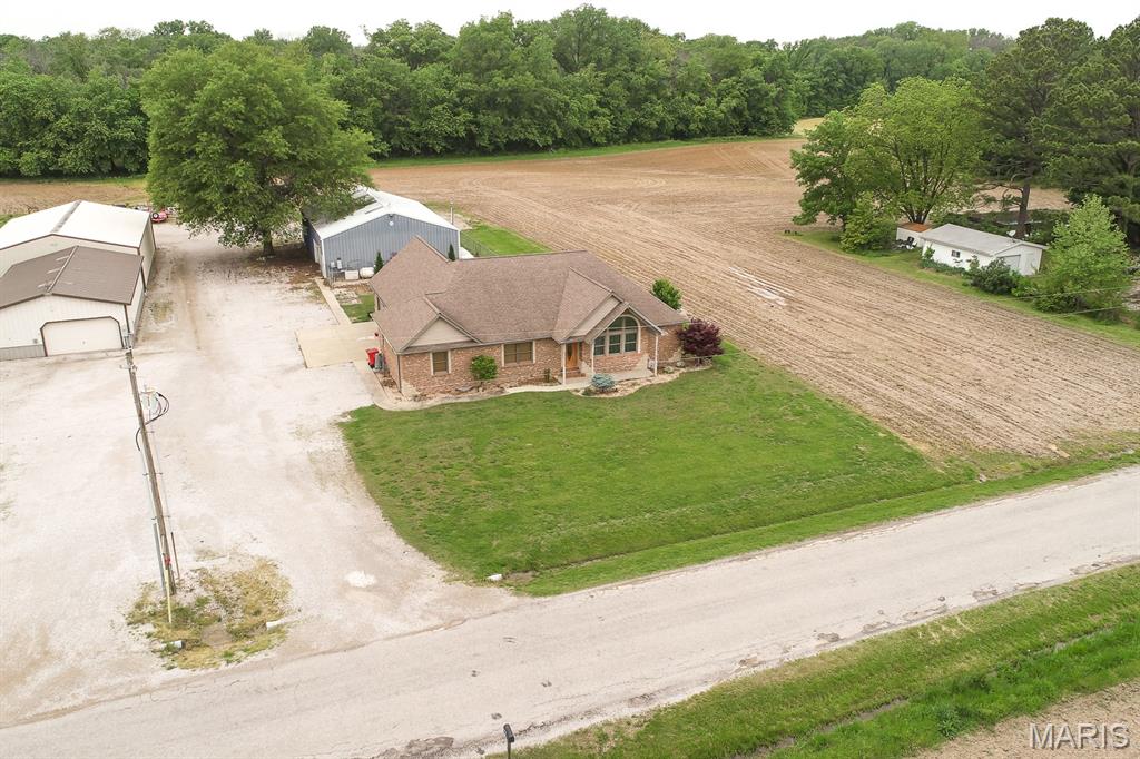 7045 Brickyard Road Mascoutah, IL 62258 - Photo 39 of 43