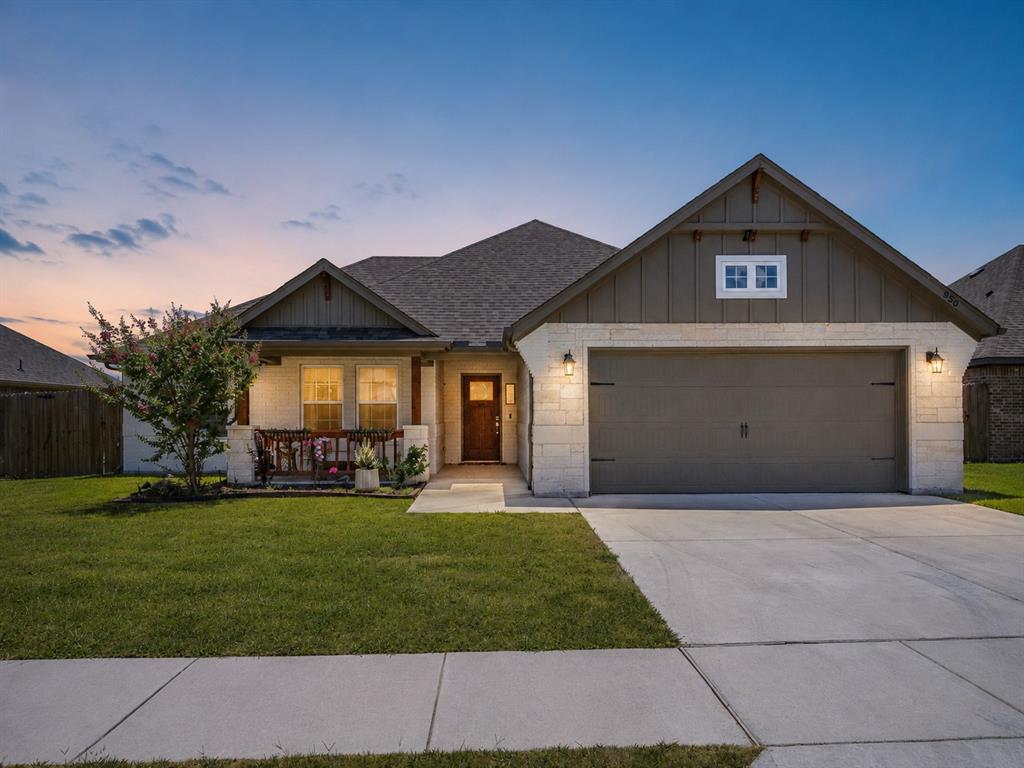 956 Sam Street Springtown, TX 76082 - Photo 1 of 38