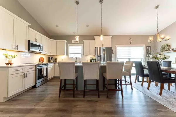 $625,000 | 1230 Crockett Drive, Holmen, WI 54636