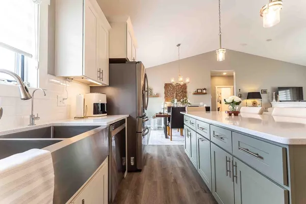 $625,000 | 1230 Crockett Drive, Holmen, WI 54636