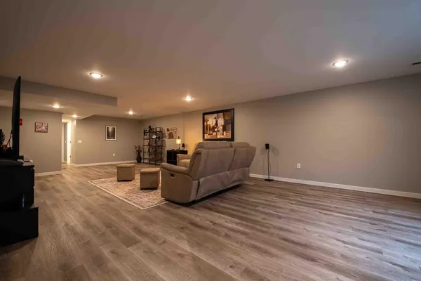 $625,000 | 1230 Crockett Drive, Holmen, WI 54636
