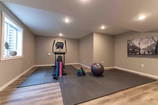 $625,000 | 1230 Crockett Drive, Holmen, WI 54636