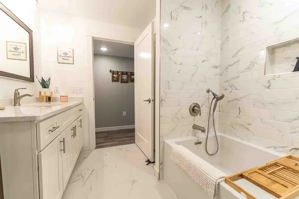 $625,000 | 1230 Crockett Drive, Holmen, WI 54636