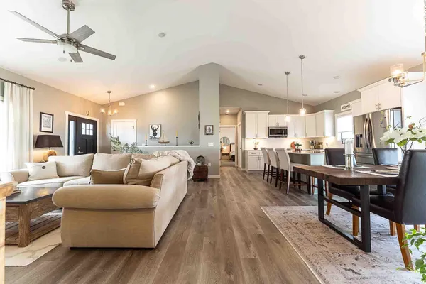 $625,000 | 1230 Crockett Drive, Holmen, WI 54636