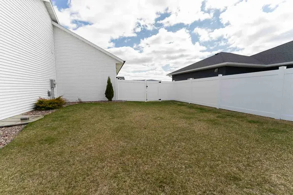 $625,000 | 1230 Crockett Drive, Holmen, WI 54636
