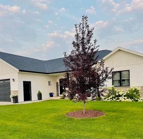 $625,000 | 1230 Crockett Drive, Holmen, WI 54636
